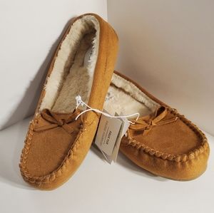 Tan Faux Fur Moccasin Style Slipper